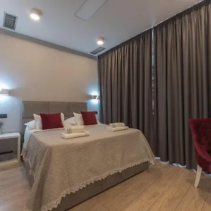 Frühstückspension Sky & Sun Luxury With Private Parking In The Garage, Zadar