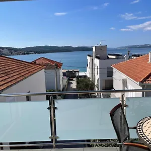 Apartment Cavar